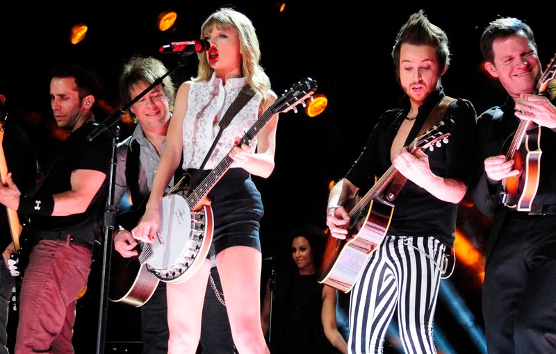 Taylor Swift — June 6 - CMA Music Festival — photo 197