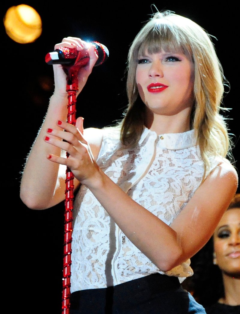 Taylor Swift — June 6 - CMA Music Festival — photo 201