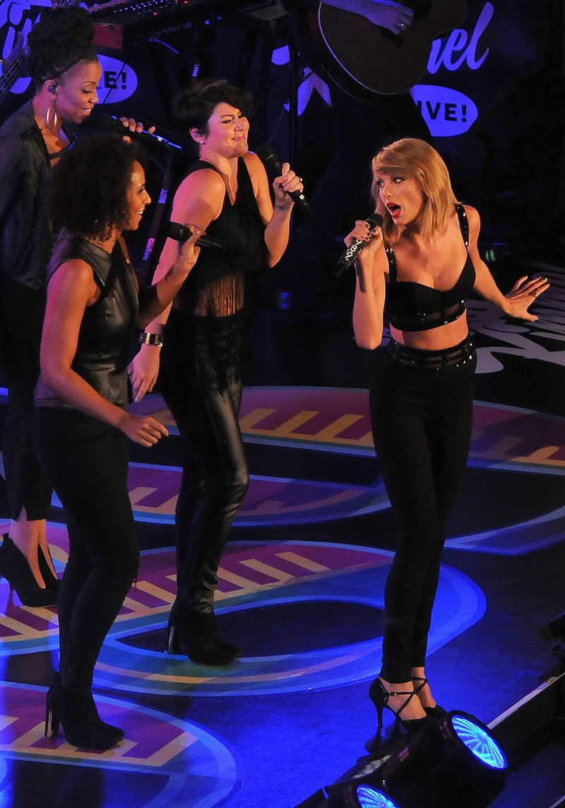 Taylor Swift — October 23 - Jimmy Kimmel Live — photo 31