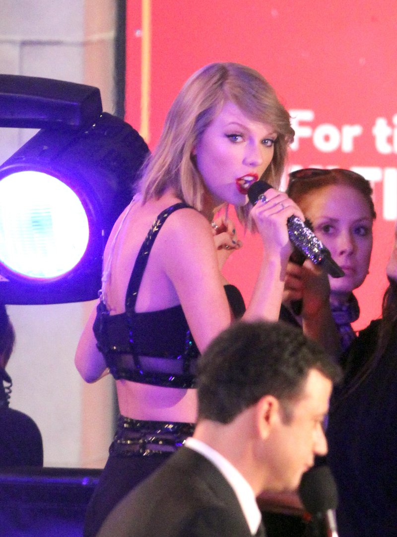Taylor Swift — October 23 - Jimmy Kimmel Live — photo 83