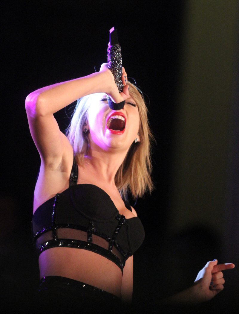 Taylor Swift — October 23 - Jimmy Kimmel Live — photo 116
