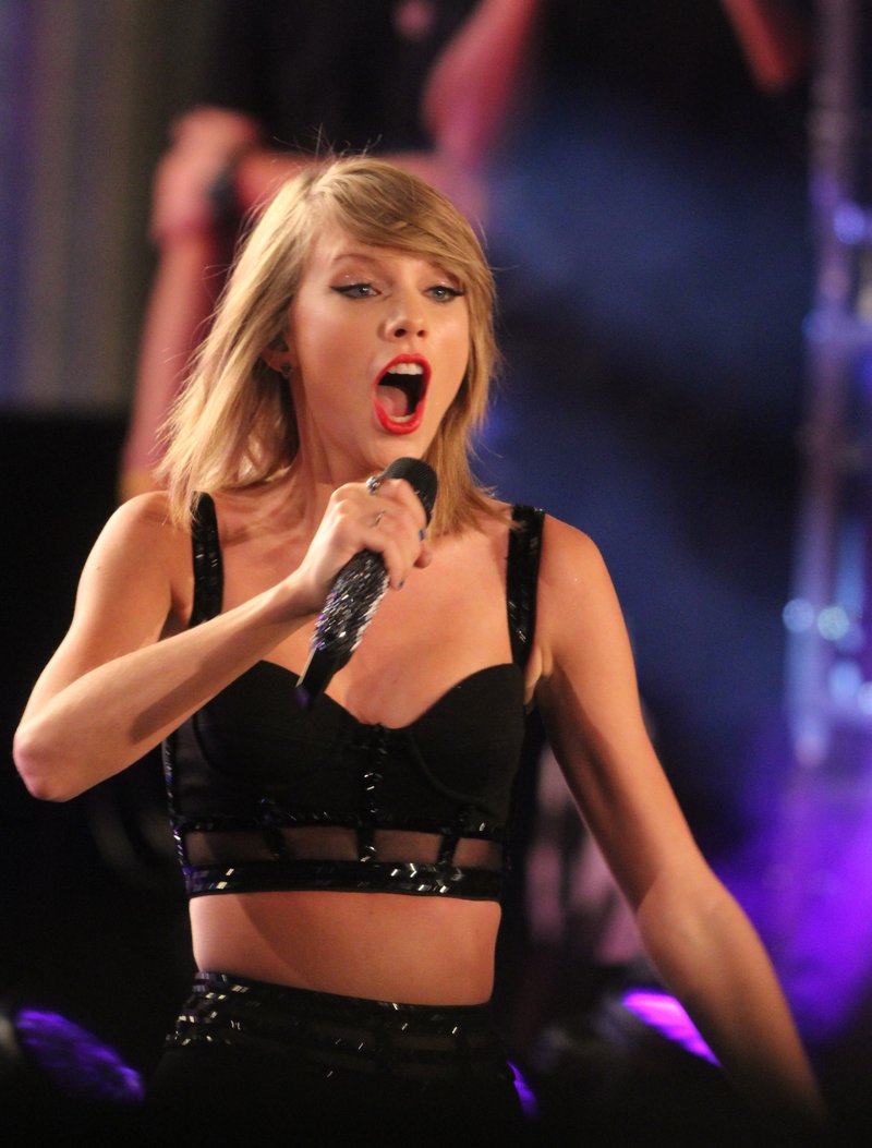 Taylor Swift — October 23 - Jimmy Kimmel Live — photo 121