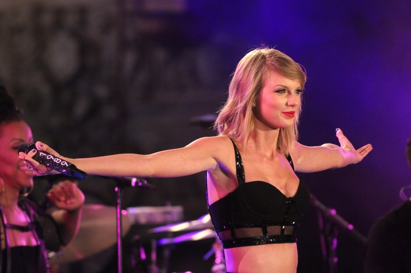 Taylor Swift — October 23 - Jimmy Kimmel Live — photo 129