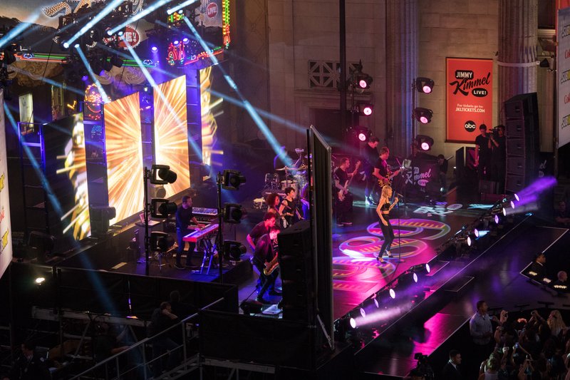Taylor Swift — October 23 - Jimmy Kimmel Live — photo 148
