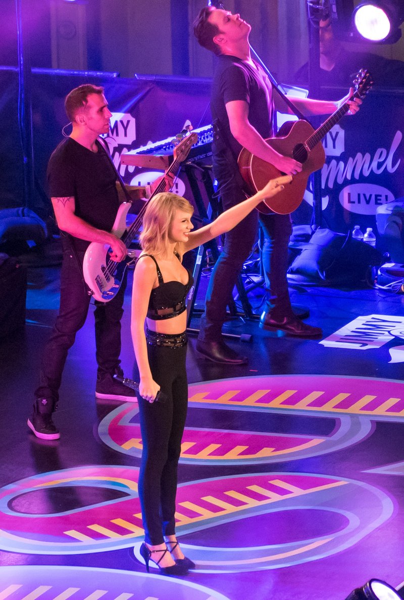 Taylor Swift — October 23 - Jimmy Kimmel Live — photo 166