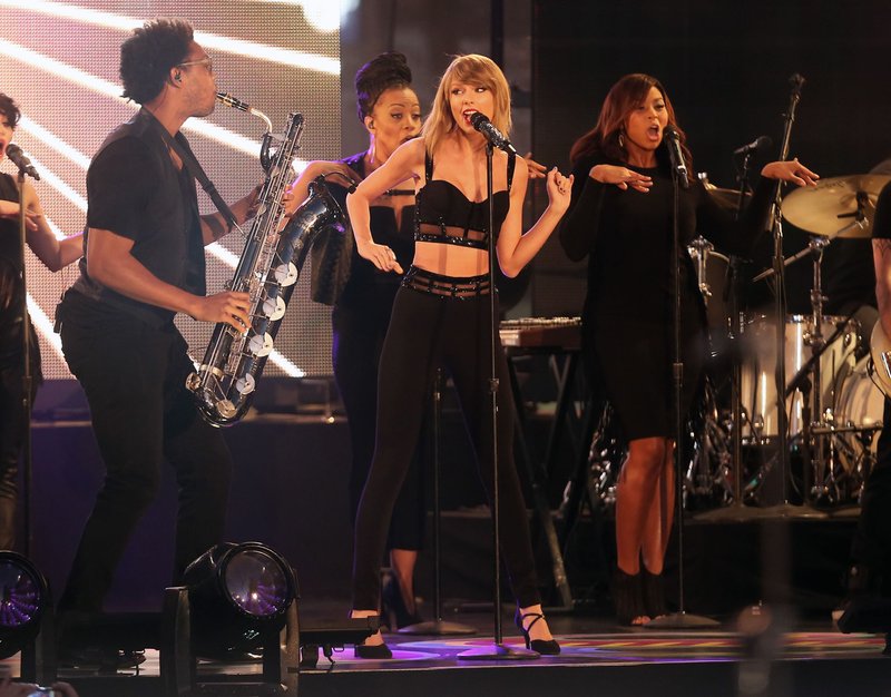 Taylor Swift — October 23 - Jimmy Kimmel Live — photo 175
