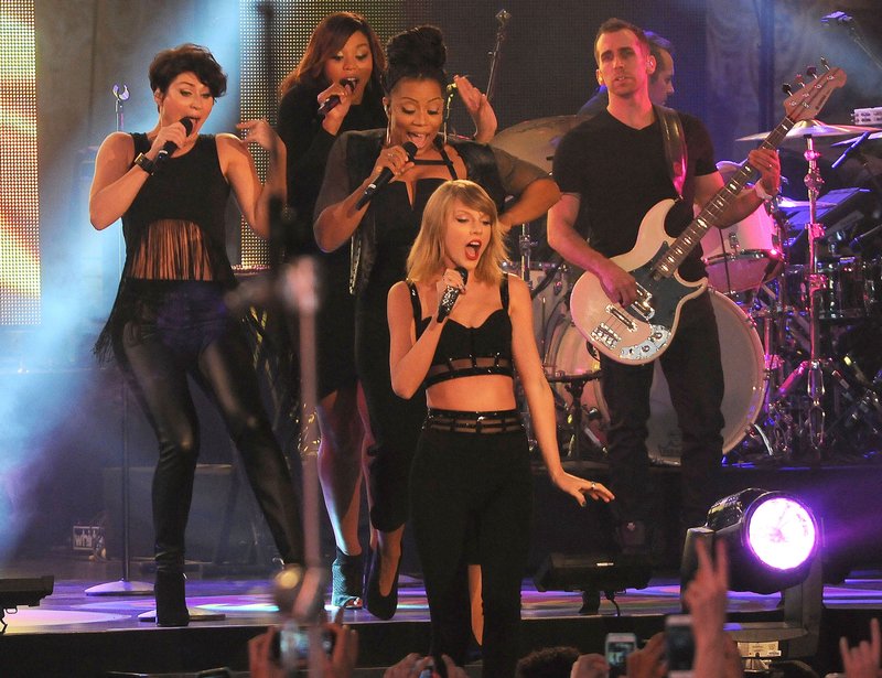 Taylor Swift — October 23 - Jimmy Kimmel Live — photo 190