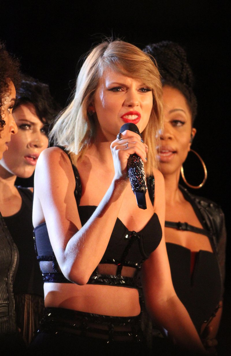 Taylor Swift — October 23 - Jimmy Kimmel Live — photo 307