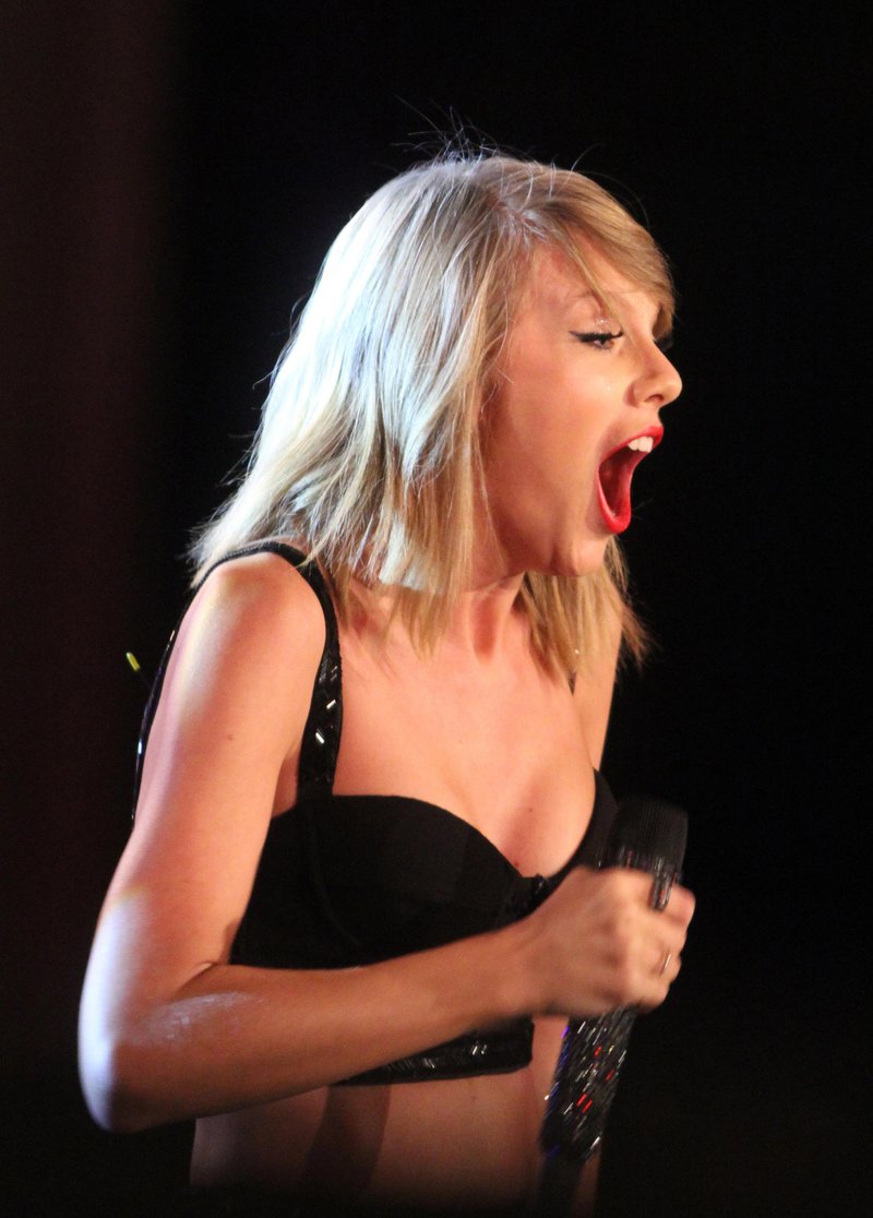 Taylor Swift — October 23 - Jimmy Kimmel Live — photo 309