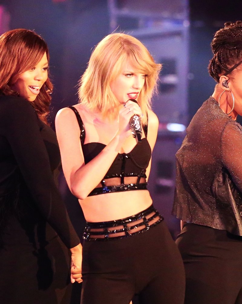 Taylor Swift — October 23 - Jimmy Kimmel Live — photo 316