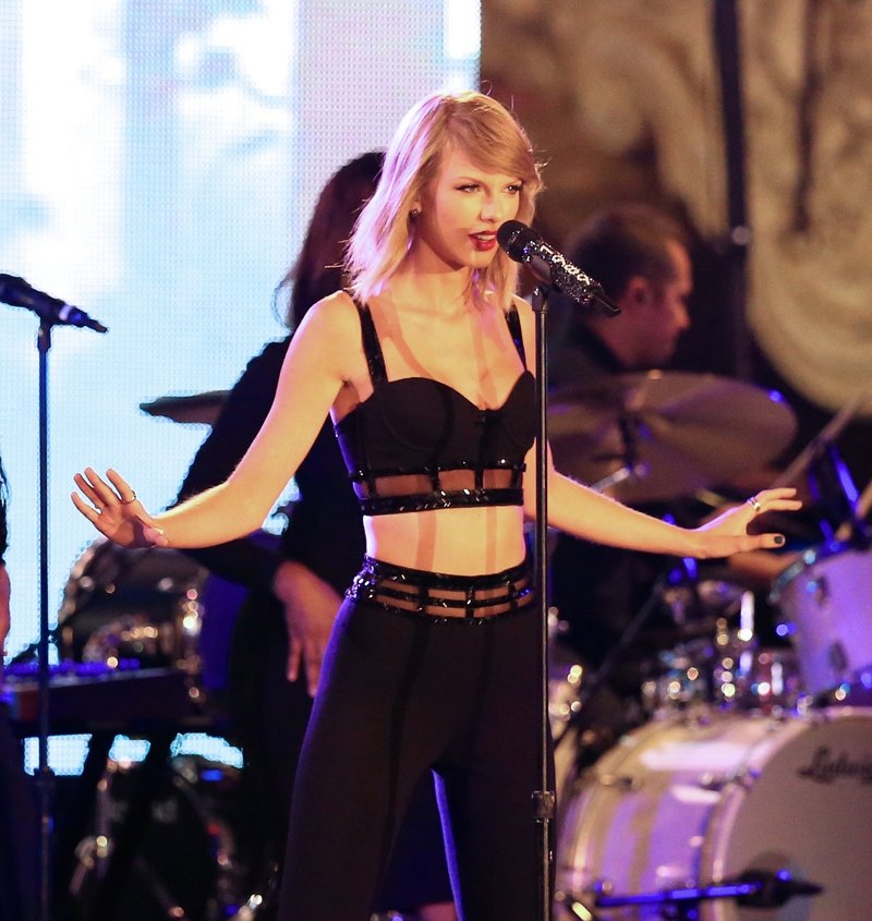 Taylor Swift — October 23 - Jimmy Kimmel Live — photo 332