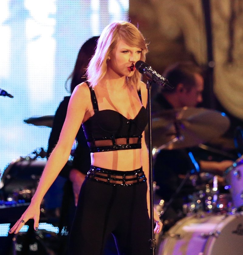 Taylor Swift — October 23 - Jimmy Kimmel Live — photo 336