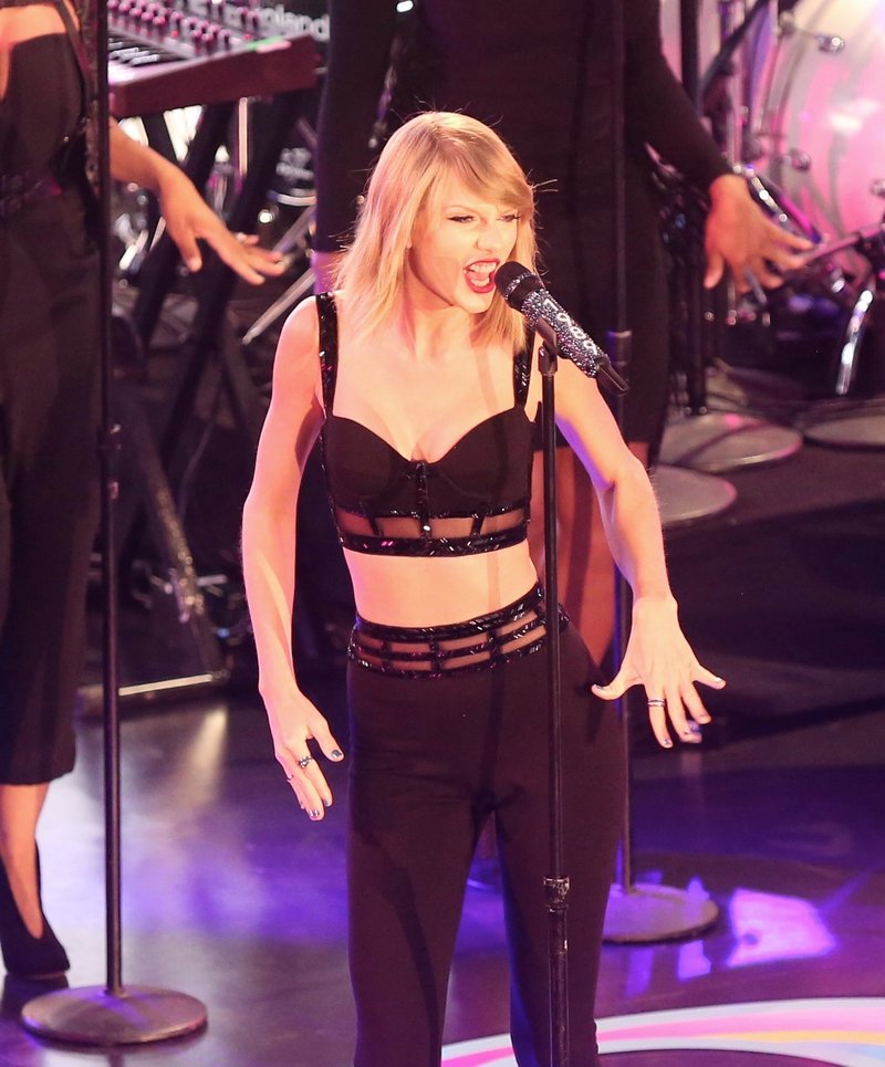 Taylor Swift — October 23 - Jimmy Kimmel Live — photo 348