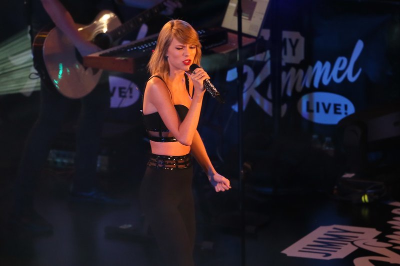 Taylor Swift — October 23 - Jimmy Kimmel Live — photo 495