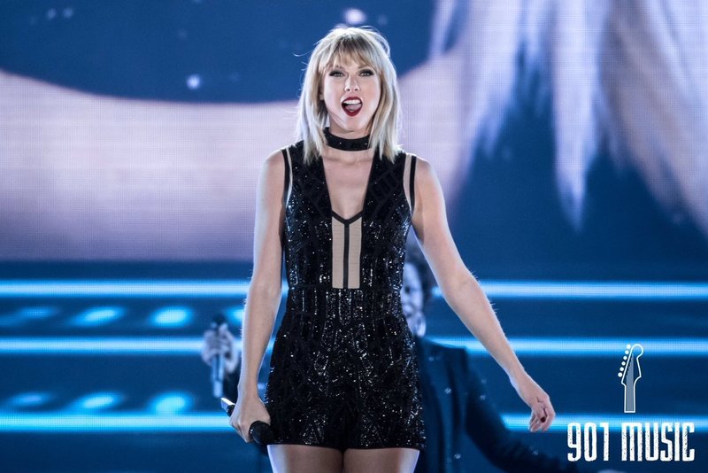 Taylor Swift — October 22 - Formula 1 US Grand Prix — photo 12
