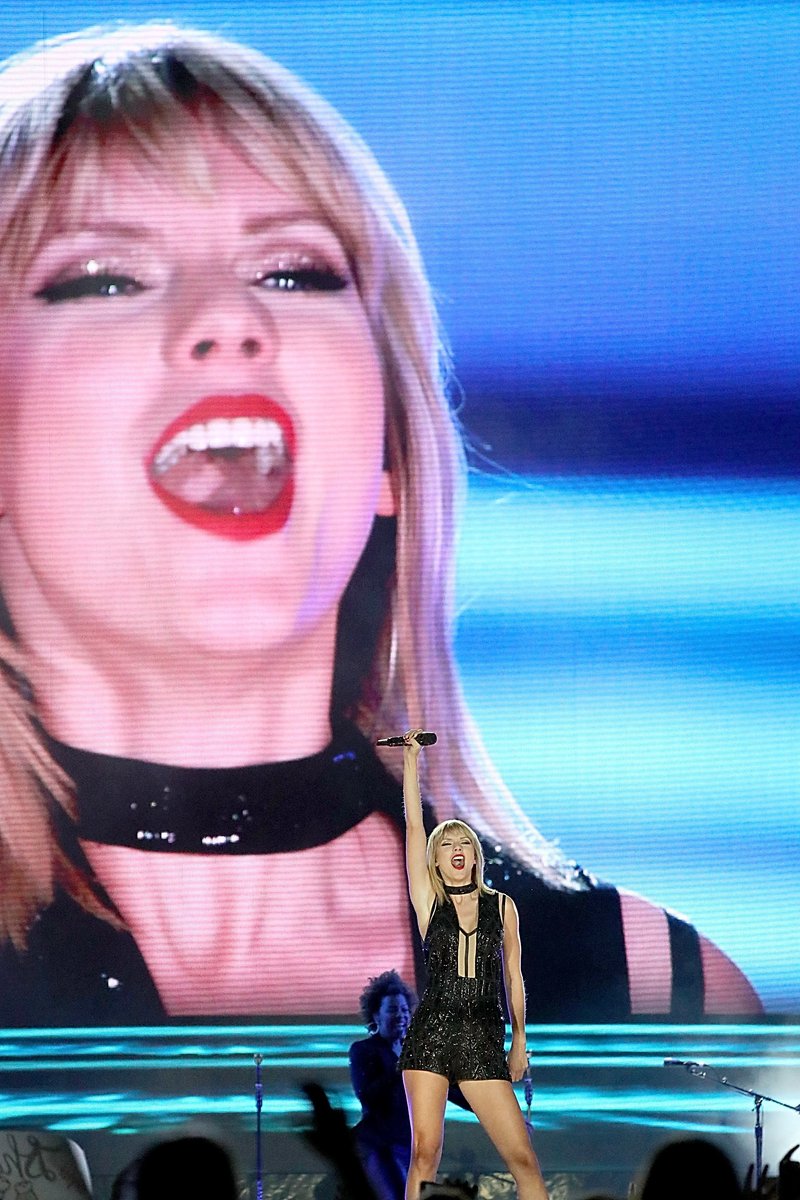 Taylor Swift — October 22 - Formula 1 US Grand Prix — photo 68