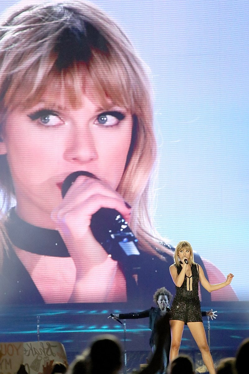 Taylor Swift — October 22 - Formula 1 US Grand Prix — photo 89