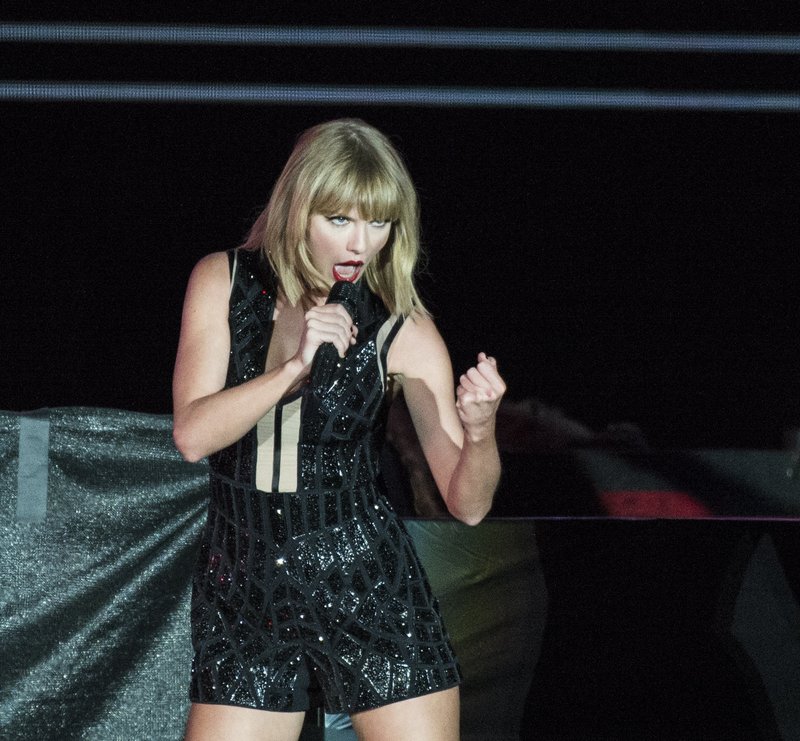 Taylor Swift — October 22 - Formula 1 US Grand Prix — photo 96