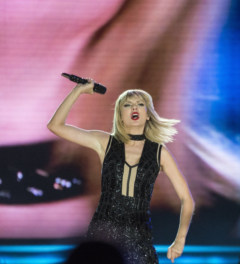 Taylor Swift — October 22 - Formula 1 US Grand Prix — photo 98