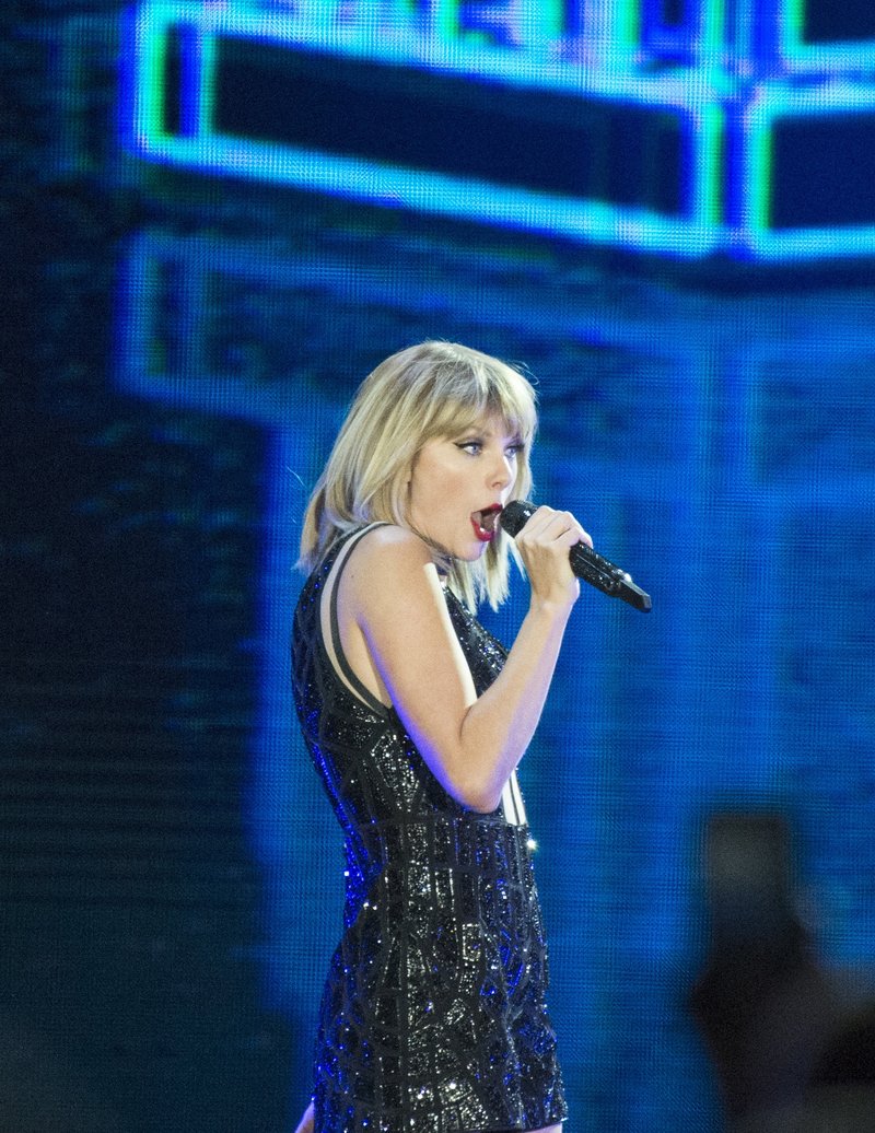 Taylor Swift — October 22 - Formula 1 US Grand Prix — photo 172