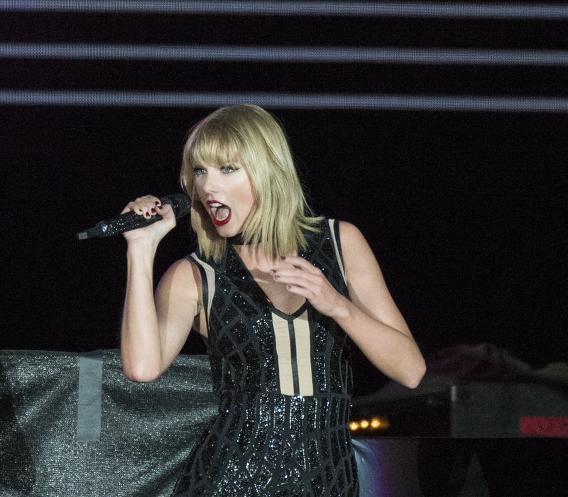 Taylor Swift — October 22 - Formula 1 US Grand Prix — photo 178