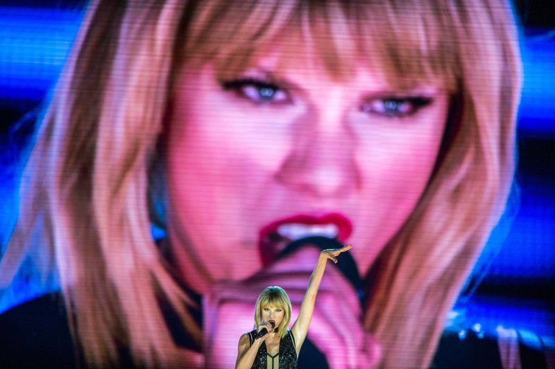 Taylor Swift — October 22 - Formula 1 US Grand Prix — photo 185