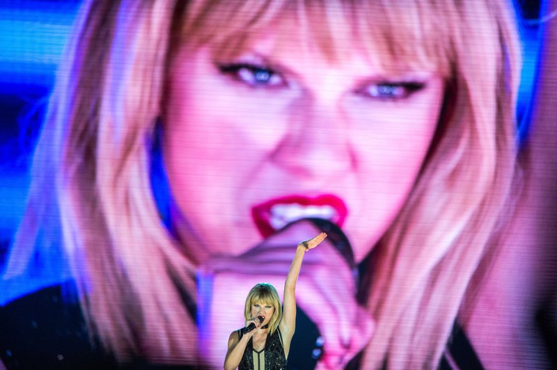 Taylor Swift — October 22 - Formula 1 US Grand Prix — photo 186