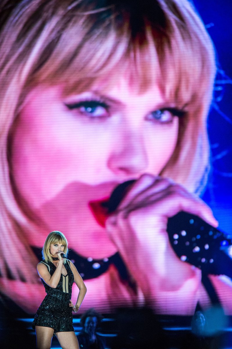 Taylor Swift — October 22 - Formula 1 US Grand Prix — photo 189