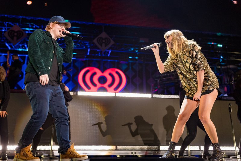 Taylor Swift — December 1 - 102.7 KIIS FM's Jingle Ball — photo 41