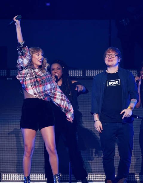 Taylor Swift — December 2 - 99.7 NOW! POPTOPIA — photo 13