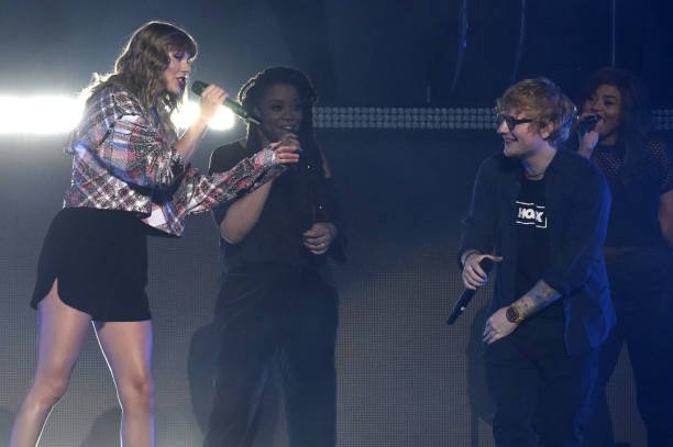 Taylor Swift — December 2 - 99.7 NOW! POPTOPIA — photo 60