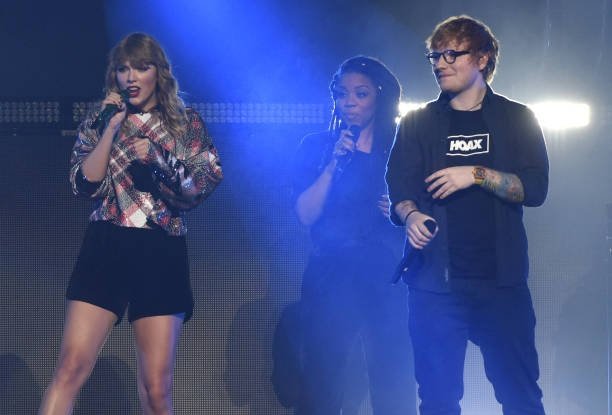 Taylor Swift — December 2 - 99.7 NOW! POPTOPIA — photo 62