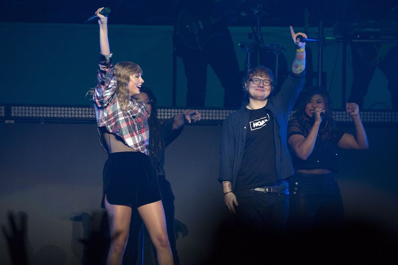 Taylor Swift — December 2 - 99.7 NOW! POPTOPIA — photo 73