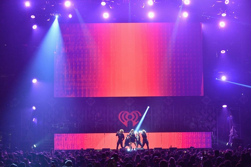 Taylor Swift — December 8 - Z100's Jingle Ball — photo 9