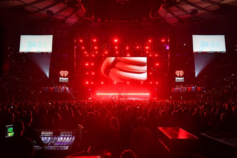 Taylor Swift — December 8 - Z100's Jingle Ball — photo 11