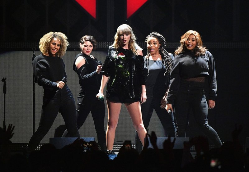 Taylor Swift — December 8 - Z100's Jingle Ball — photo 23