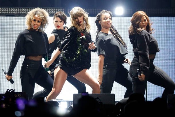 Taylor Swift — December 8 - Z100's Jingle Ball — photo 42