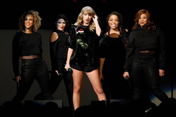 Taylor Swift — December 8 - Z100's Jingle Ball — photo 44