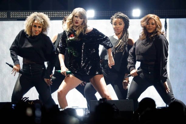 Taylor Swift — December 8 - Z100's Jingle Ball — photo 57