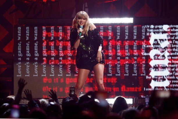 Taylor Swift — December 8 - Z100's Jingle Ball — photo 66