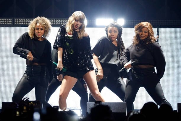Taylor Swift — December 8 - Z100's Jingle Ball — photo 67
