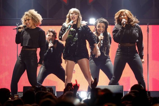 Taylor Swift — December 8 - Z100's Jingle Ball — photo 69