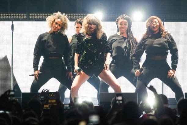 Taylor Swift — December 8 - Z100's Jingle Ball — photo 85