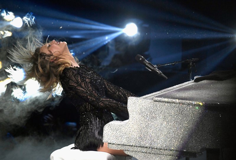 Taylor Swift — February 4 - Super Saturday Night — photo 20