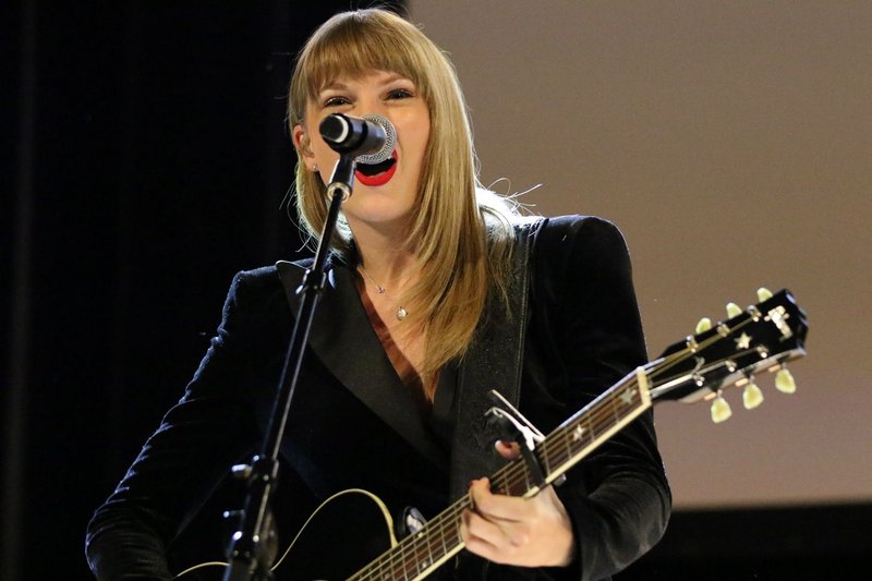 Taylor Swift — December 5 - 2018 Ally Coalition Talent Show — photo 16