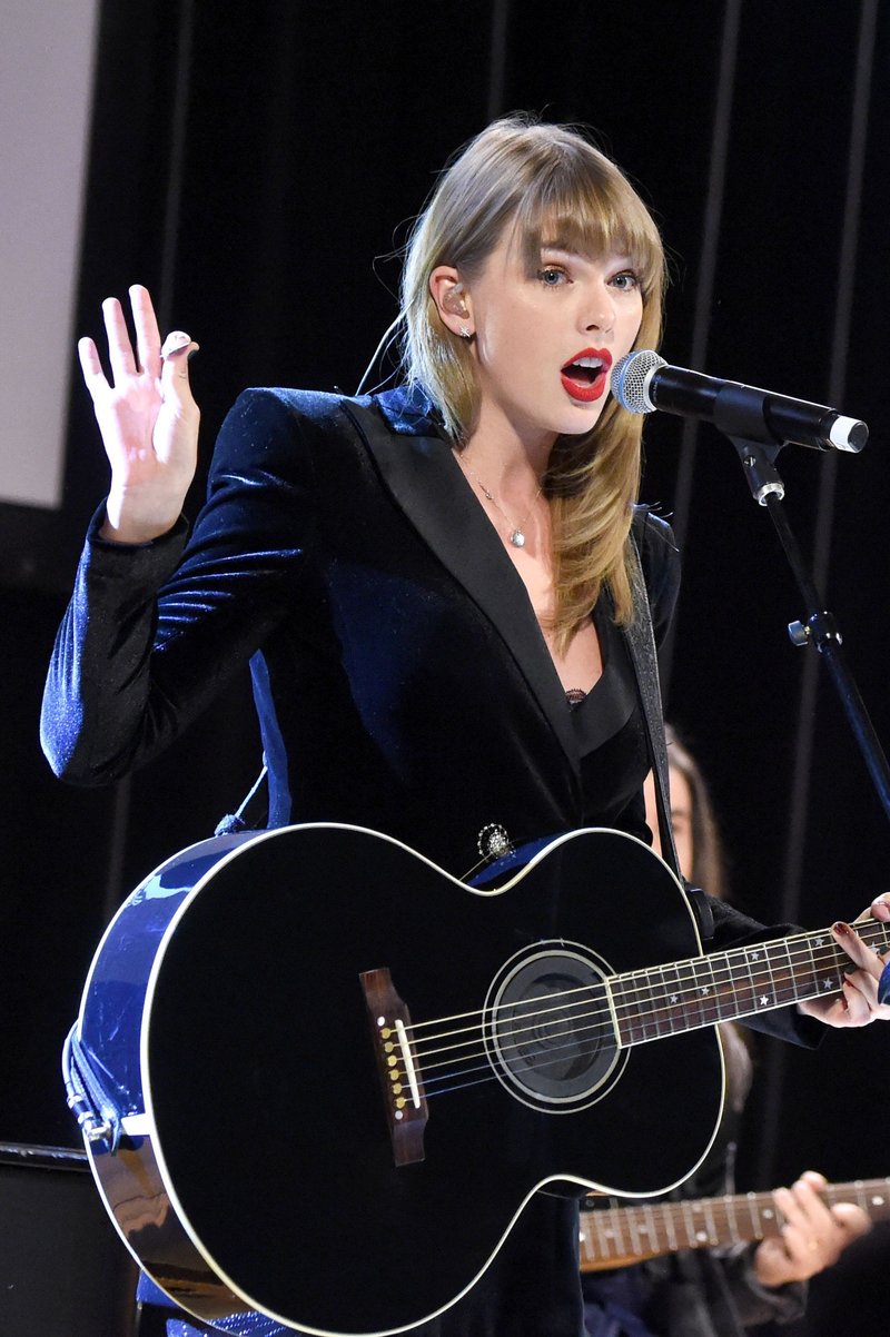 Taylor Swift — December 5 - 2018 Ally Coalition Talent Show — photo 35