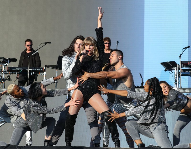 Taylor Swift — May 27 - BBC Radio 1's Biggest Weekend 2018 — photo 62