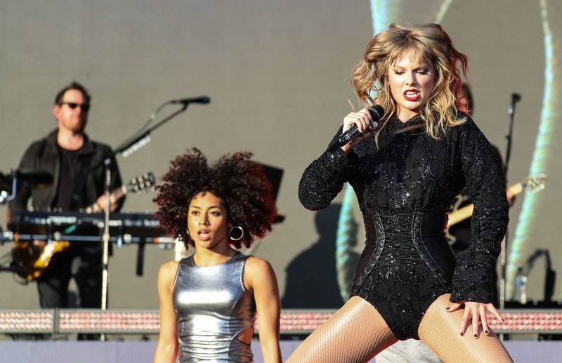 Taylor Swift — May 27 - BBC Radio 1's Biggest Weekend 2018 — photo 64