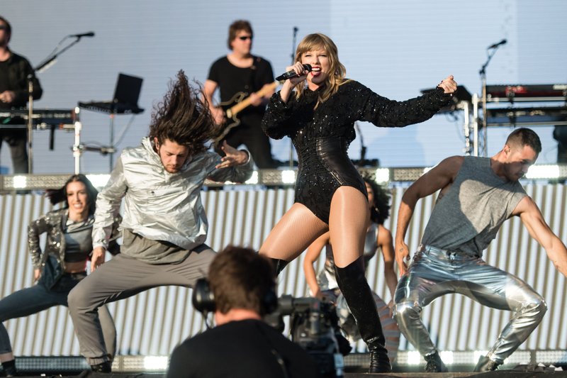 Taylor Swift — May 27 - BBC Radio 1's Biggest Weekend 2018 — photo 74