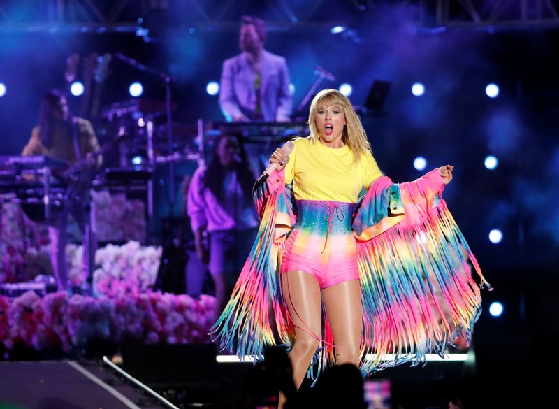 Taylor Swift — June 1 - 2019 iHeartRadio Wango Tango — photo 70